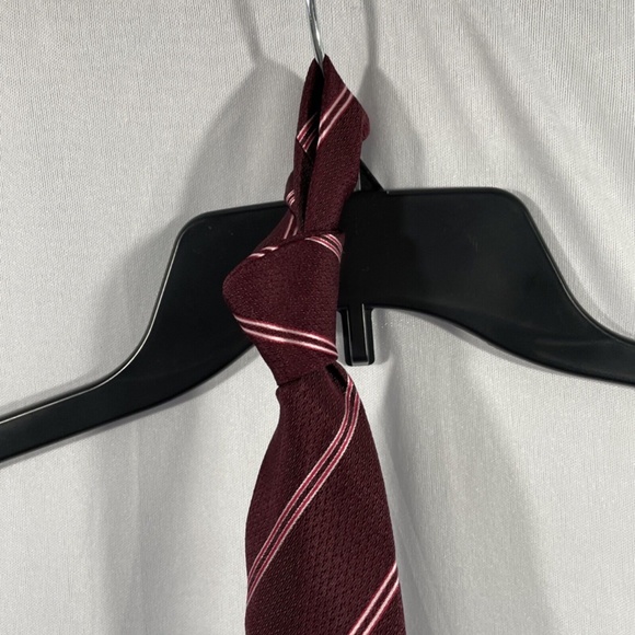 NEW $225 Emporio Armani Striped Silk Jacquard Tie in Burgundy‎ Red - Picture 3 of 11